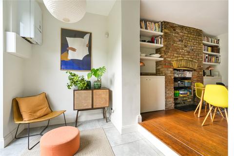 4 bedroom terraced house for sale, Alvington Crescent, London, E8