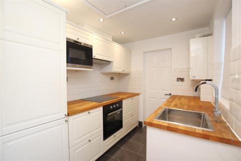 60 Hill House Road, Dartford, DA2 6HQ