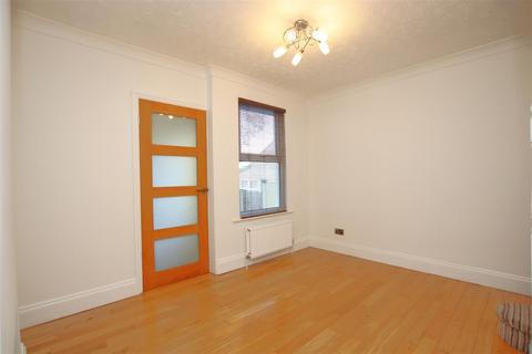 60 Hill House Road, Dartford, DA2 6HQ