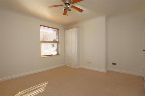 60 Hill House Road, Dartford, DA2 6HQ