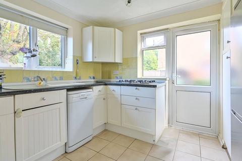 2 bedroom maisonette to rent, Malden Road, New Malden, KT3