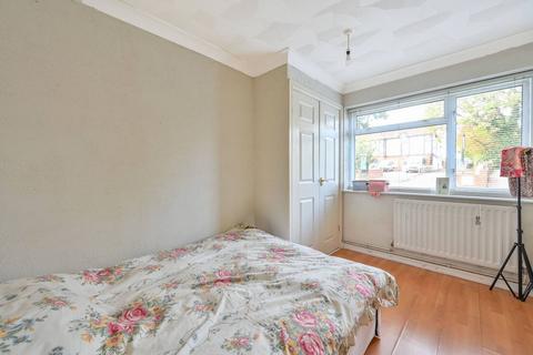 2 bedroom maisonette to rent, Malden Road, New Malden, KT3