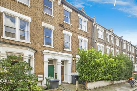 5 bedroom flat to rent, Paulet Road London SE5