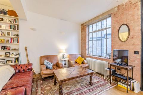 2 bedroom flat to rent, Amwell Street, Clerkenwell, London, EC1R