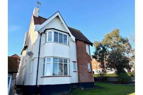 2 bedroom apartment to rent, The Drive, Westcliff-on-Sea, SS0