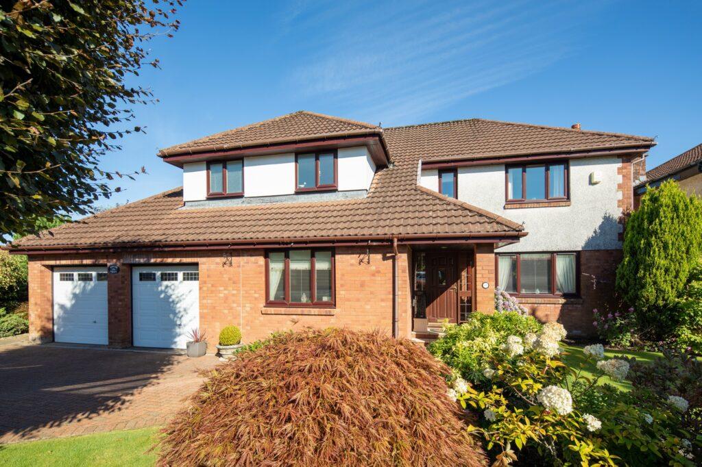 Newton Grove, Newton Mearns 4 bed detached villa for sale £595,000