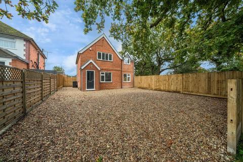 4 bedroom detached house for sale, Thatcham,  Berkshire,  RG18