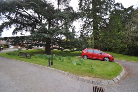 1 bedroom retirement property for sale, Tanners Lane, Haslemere, Surrey, GU27