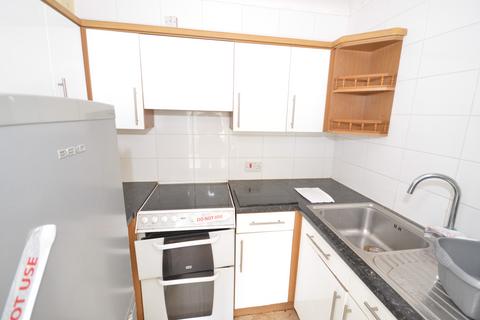 1 bedroom retirement property for sale, Tanners Lane, Haslemere, Surrey, GU27