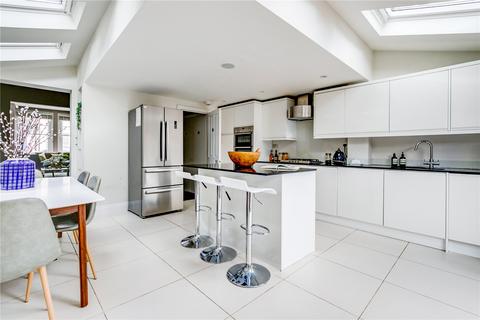 4 bedroom property to rent, Romberg Road, SW17