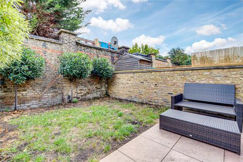 4 bedroom property to rent, Romberg Road, SW17