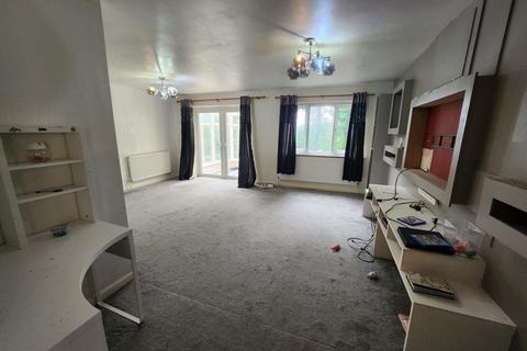 28 Colston Close, Bradford, BD8 0BN