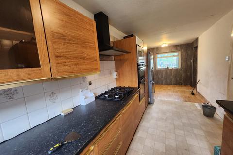 28 Colston Close, Bradford, BD8 0BN