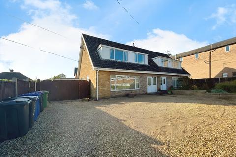 3 bedroom semi-detached house for sale, Claythorne Drive, Gainsborough