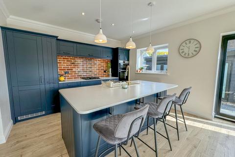 298 Ashingdon Road, Rochford, SS4 3DA