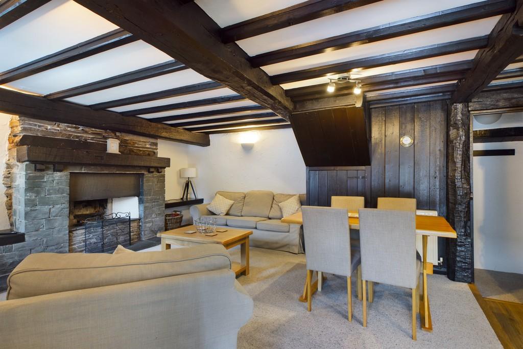Lounge Area