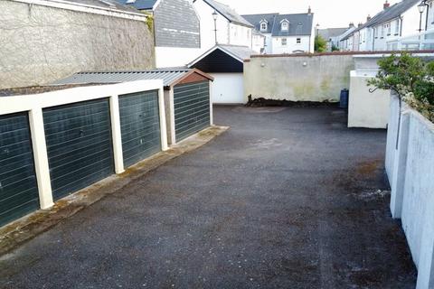 Garage for sale, Garage  5