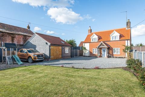 3 bedroom detached house for sale, Chain Free in Briston