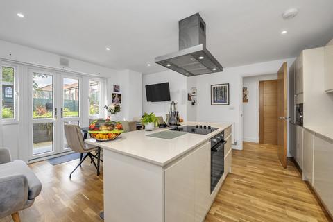 4 bedroom townhouse for sale, Ames Court, Bury St. Edmunds