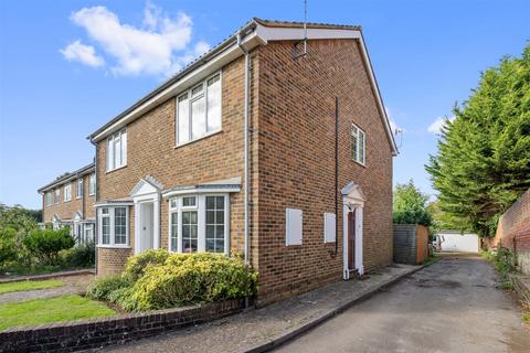 2 bedroom maisonette for sale, Epsom Road, Guildford