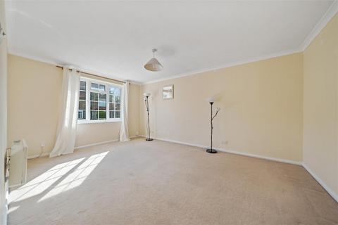 2 bedroom maisonette for sale, Epsom Road, Guildford