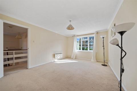 2 bedroom maisonette for sale, Epsom Road, Guildford