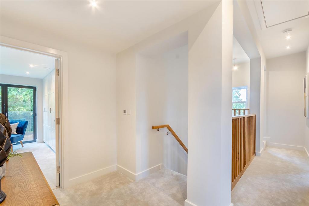 8623752-interior30.jpg