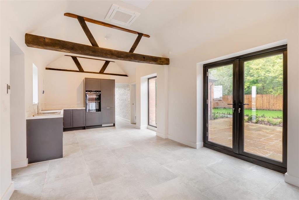 8623752-interior40.jpg