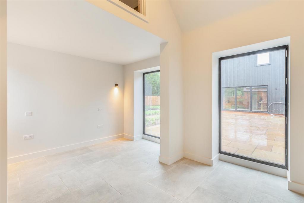 8623752-interior45.jpg