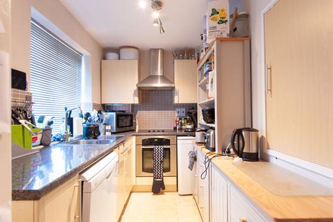 2 bedroom flat for sale, Cranbrook Road, York YO26