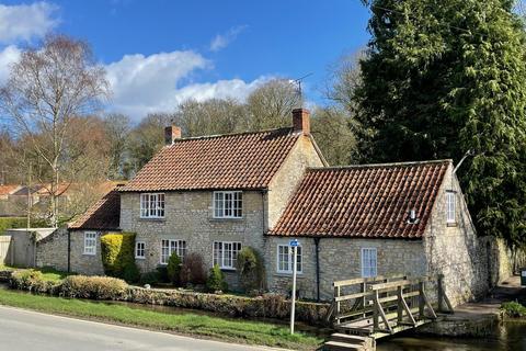 3 bedroom detached house for sale, Maltongate, Thornton-Le-Dale, Pickering