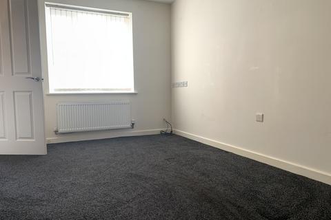 2 bedroom semi-detached house to rent, Flemish Crescent, Gorton