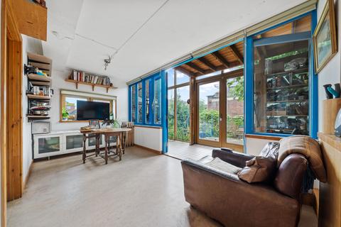 8 Helios Road, Wallington, SM6 7BZ
