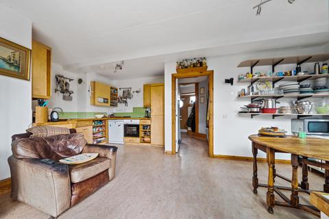 8 Helios Road, Wallington, SM6 7BZ