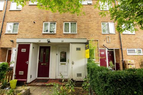 4 bedroom flat to rent, Hubert Croft, Birmingham B29