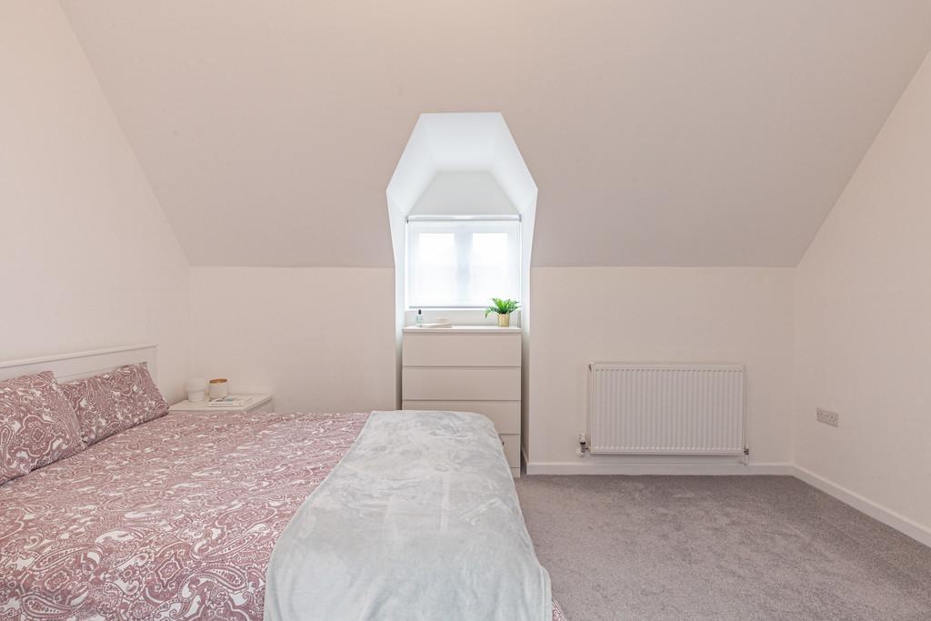 Bedroom 1- Angle 2