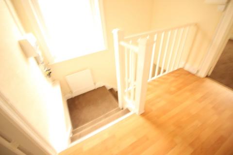 3 bedroom flat to rent, Armstrong Road, Benwell NE4