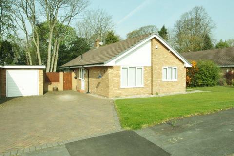 2 bedroom detached bungalow to rent, Brookwood Close, Walton, Warrington