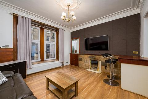 G/l, 30 Clepington Road, Dundee, DD3 7NX