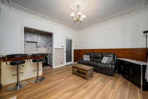G/l, 30 Clepington Road, Dundee, DD3 7NX