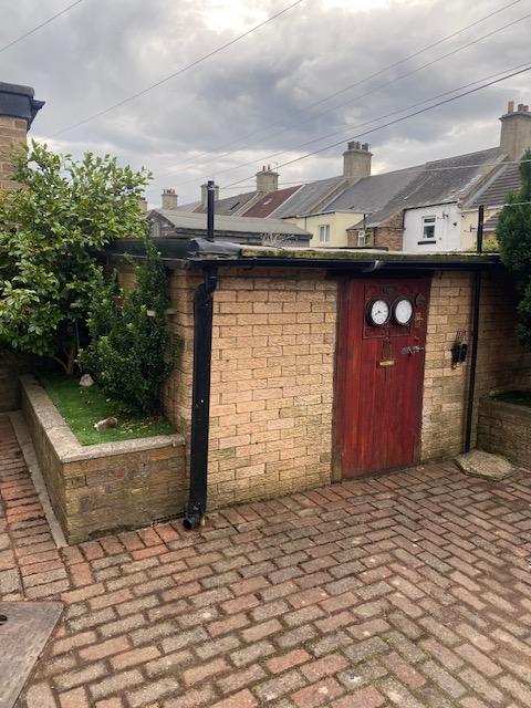 Rear yard outbuilding