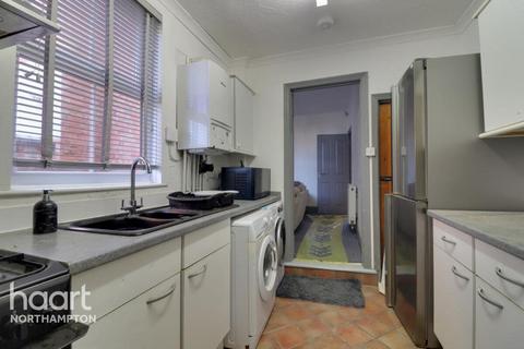 1 bedroom in a house share to rent, Ashburnham Road, Northampton