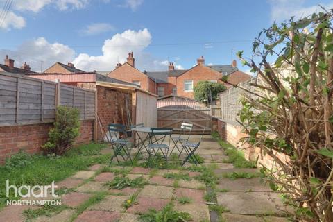 1 bedroom in a house share to rent, Ashburnham Road, Northampton