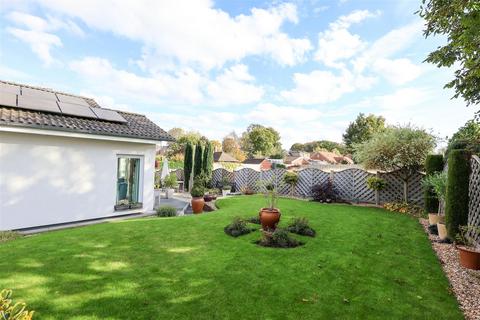 4 bedroom detached bungalow for sale, Whitcliffe Lane, Ripon