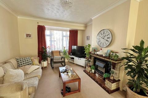 3 bedroom detached house for sale, Grosvenor Road, Rush Green