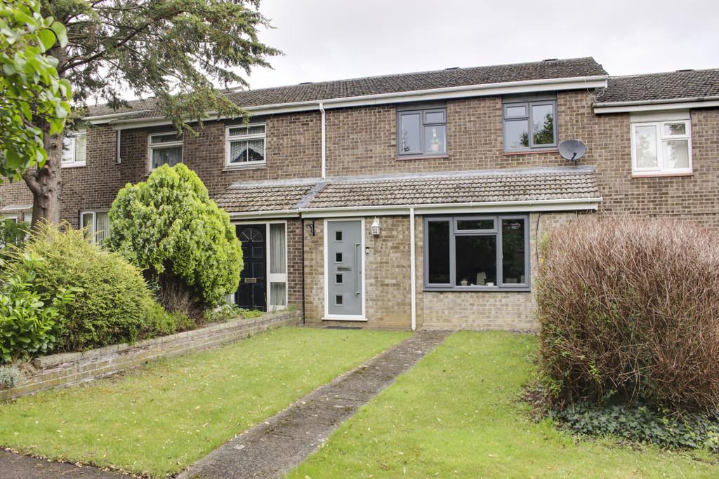 Regent Close, Eaton Socon PE19 3 bed terraced house to rent £1,250
