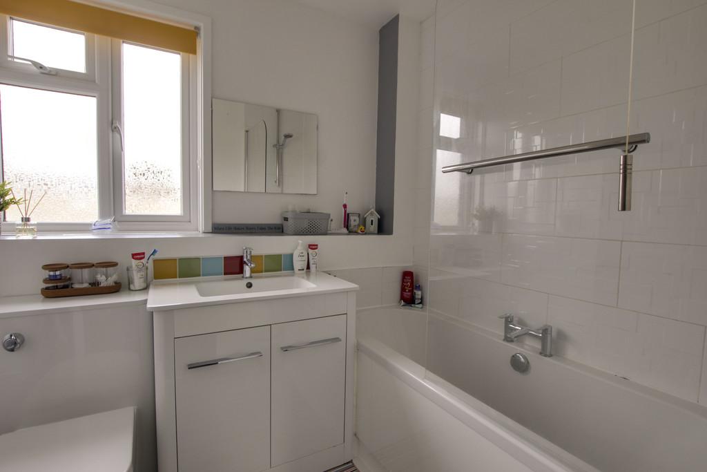 Regent Close, Eaton Socon PE19 3 bed terraced house to rent £1,250