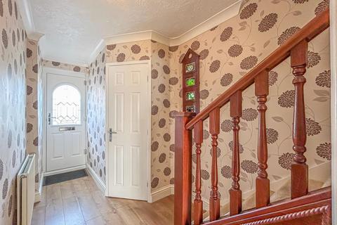 4 bedroom semi-detached house for sale, Hawkwell Chase, Hockley SS5