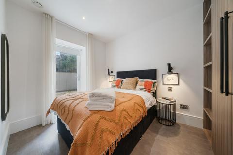 3 bedroom apartment to rent, Brondesbury Road, Kilburn