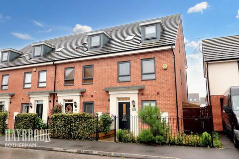 4 bedroom terraced house for sale, Oak Dene Way, Waverley